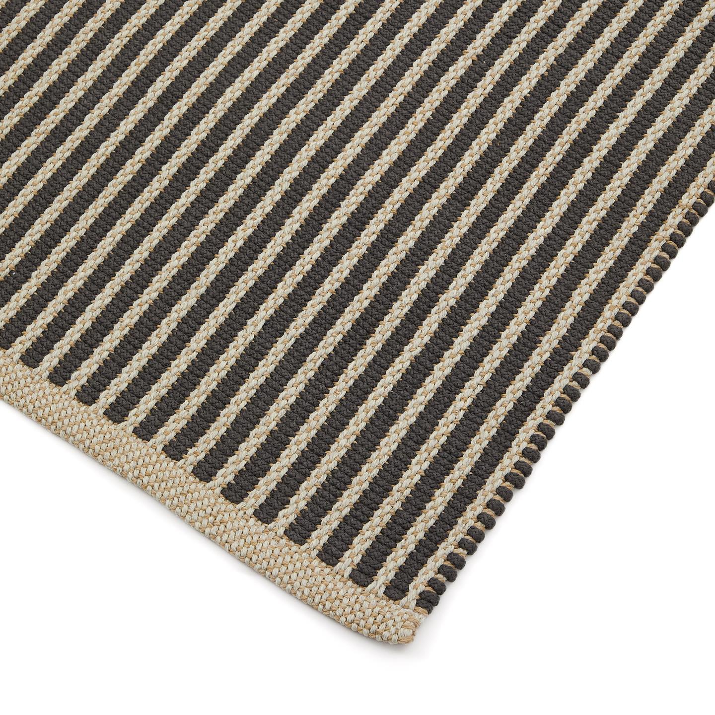 Dywan zewnętrzny SATANCA beżowo-czarny La Forma Eye on Design