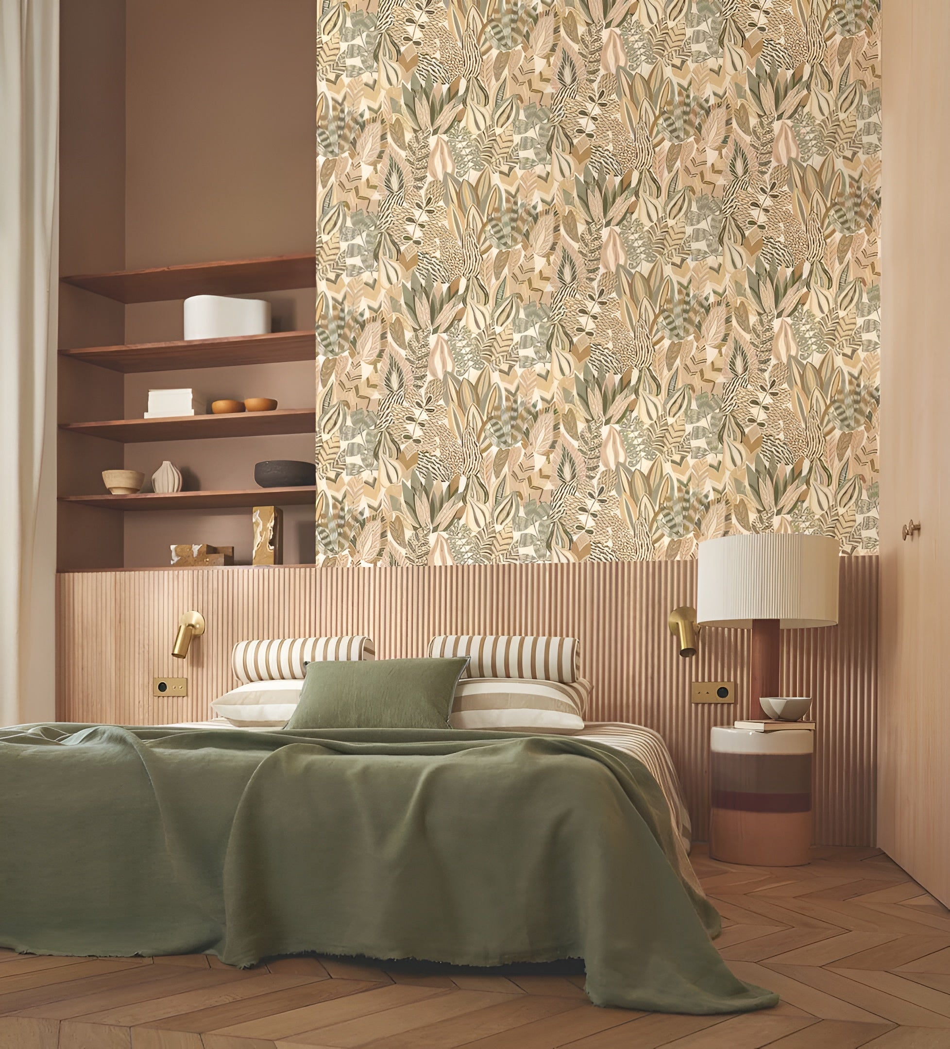 Plant motif wallpaper ALFABIA - AMANDE/MORDORÉ almond with green