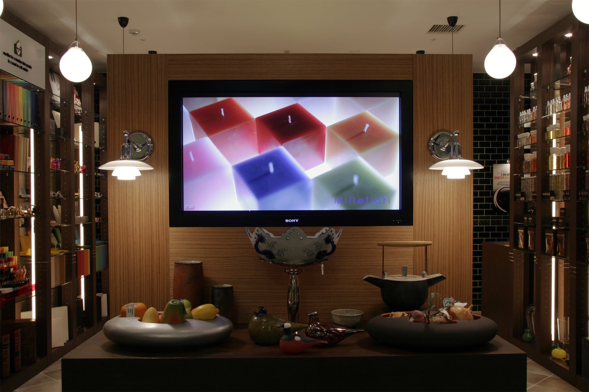 Nástěnná lampa PH 2/1 bílá s chromovaným podstavcem