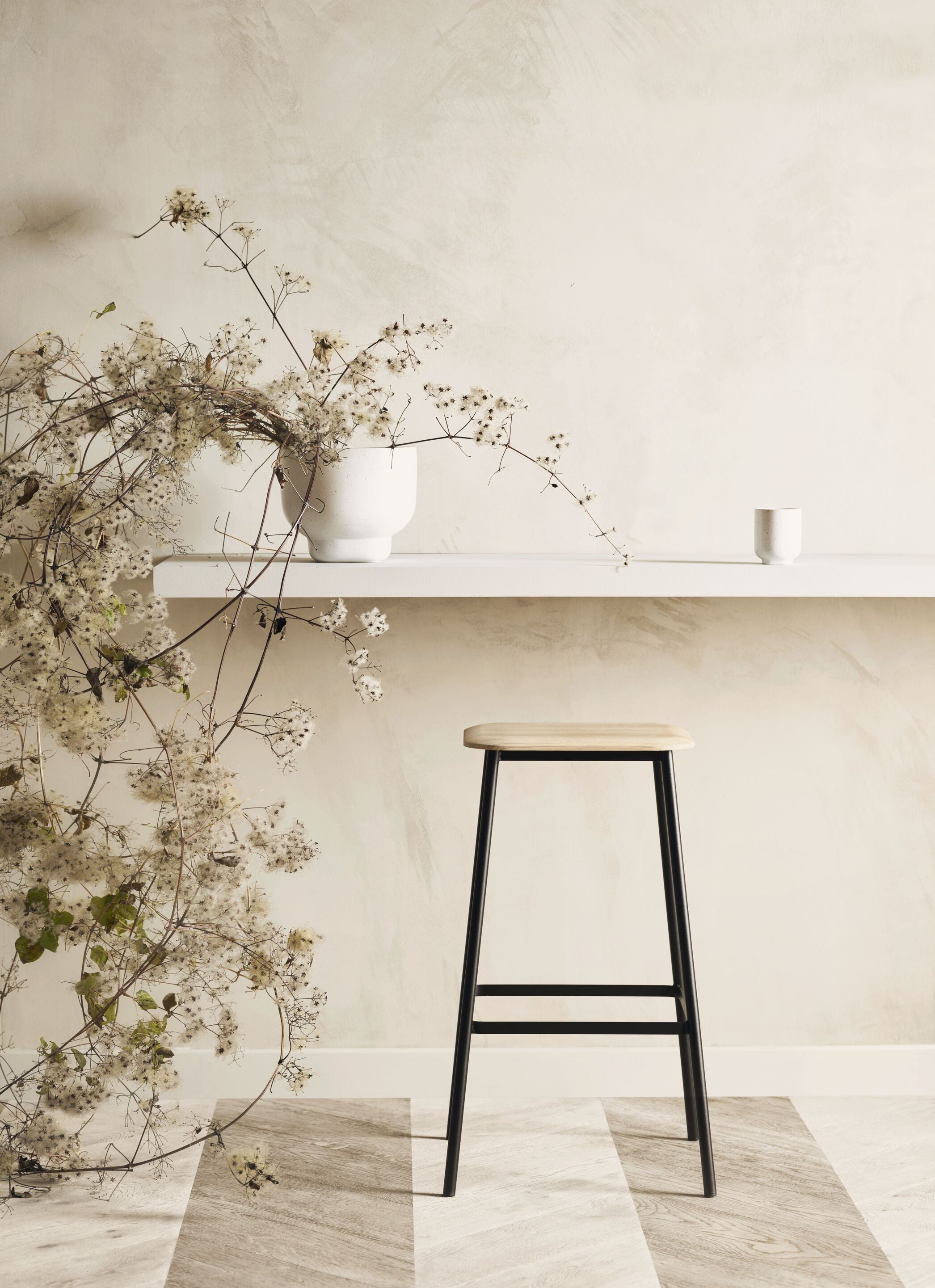 Hoker FACET bělené dubové dřevo