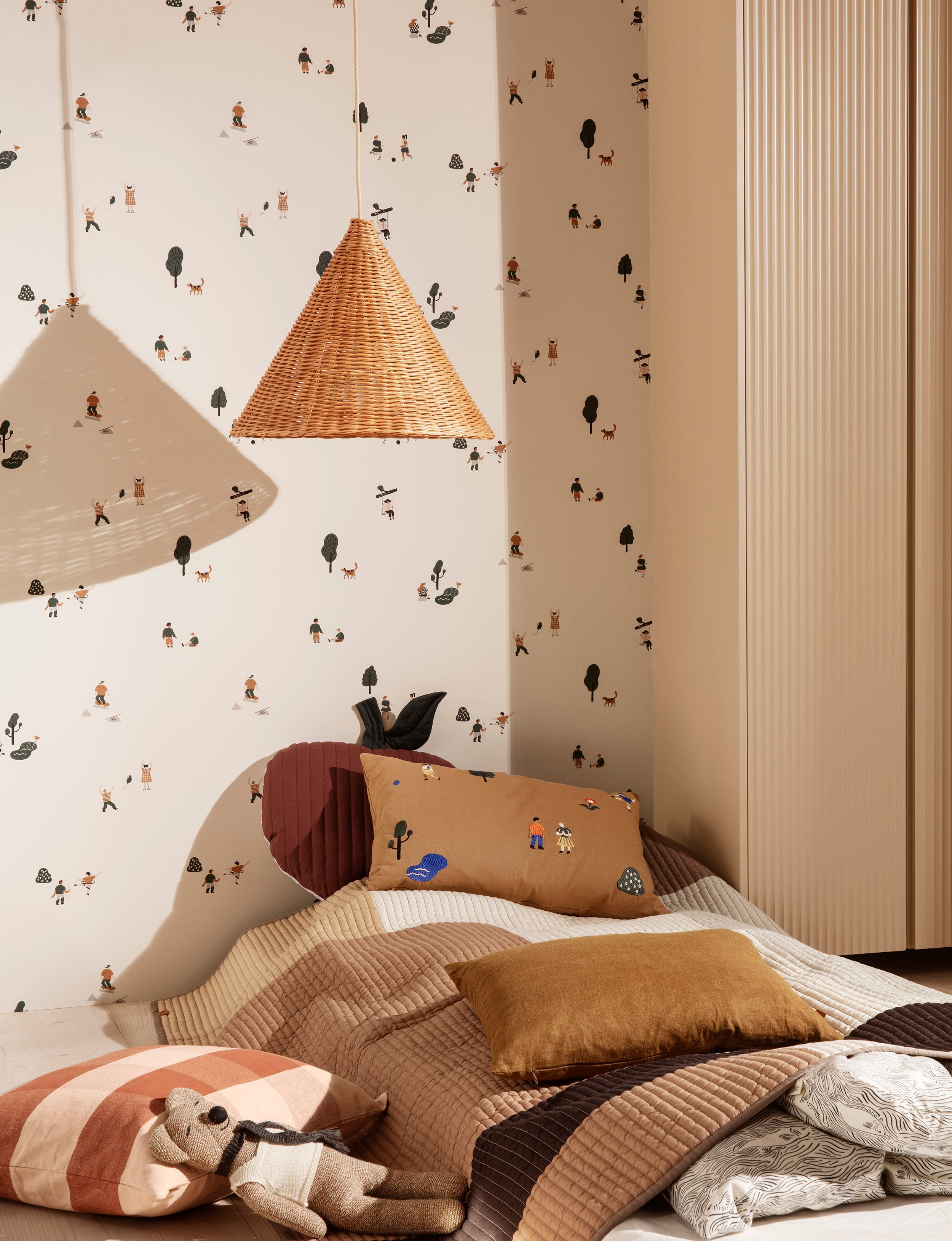 THE PARK wallpaper in broken white