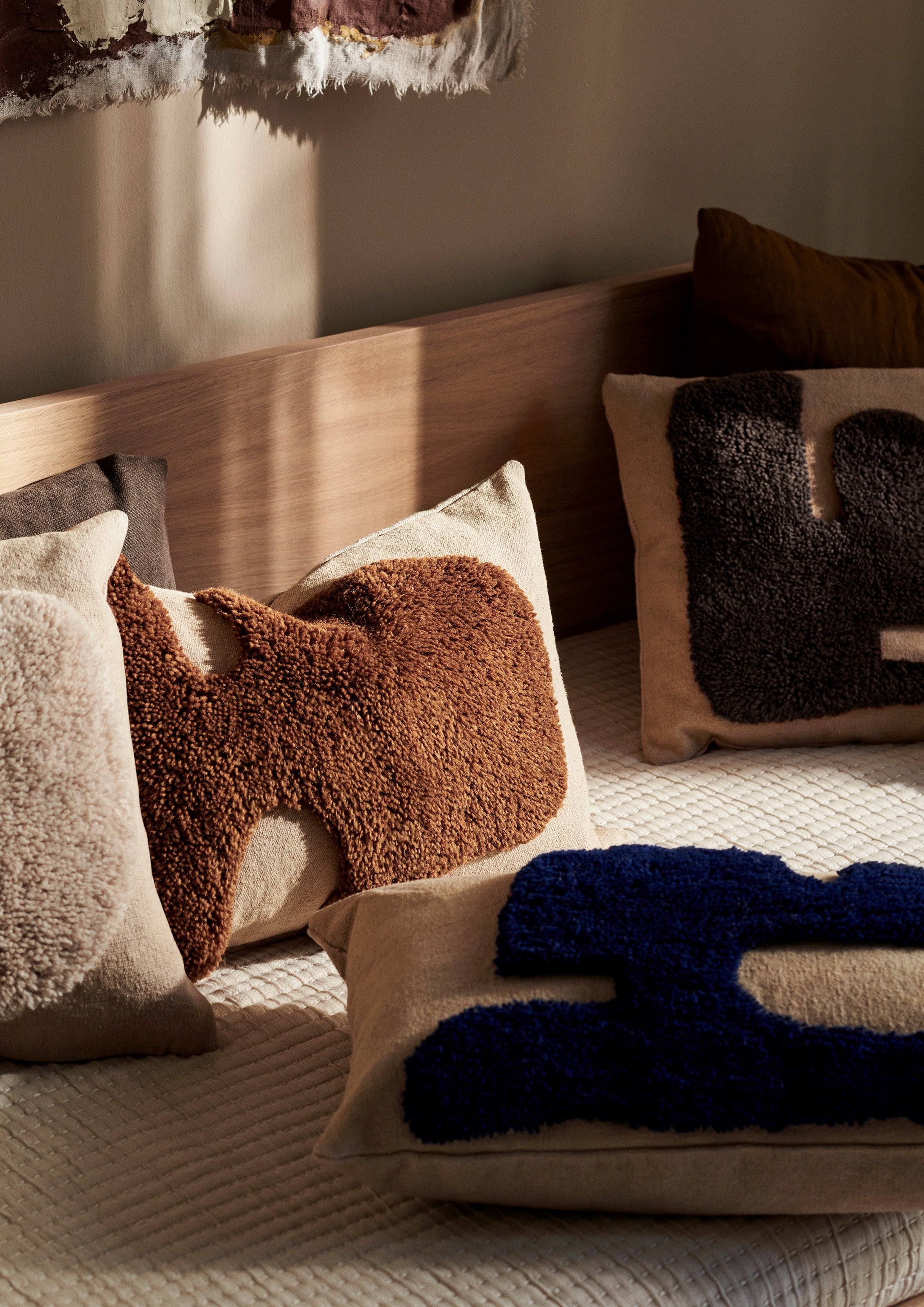 Polštář LAY CUSHION béžový s modrou