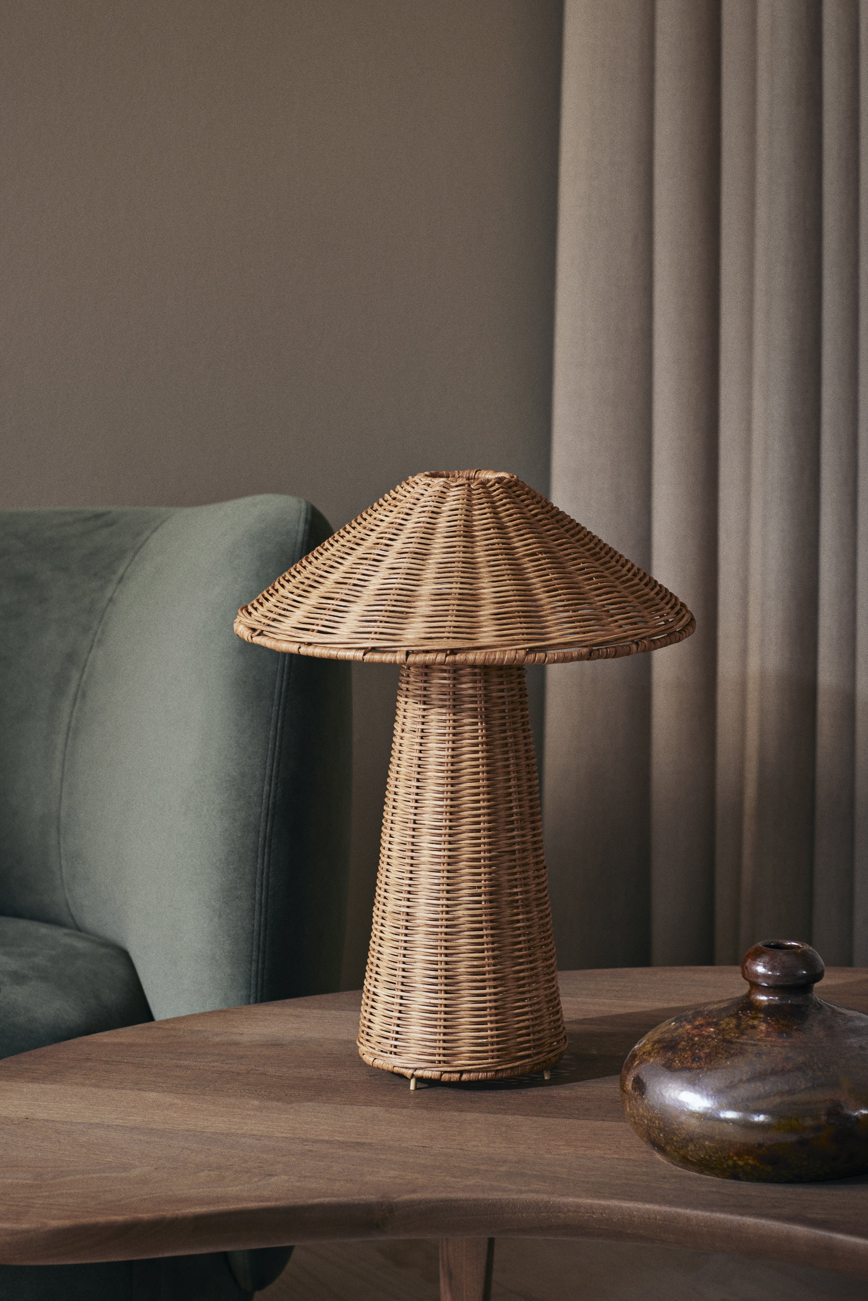 Stolní lampa DOU ratan
