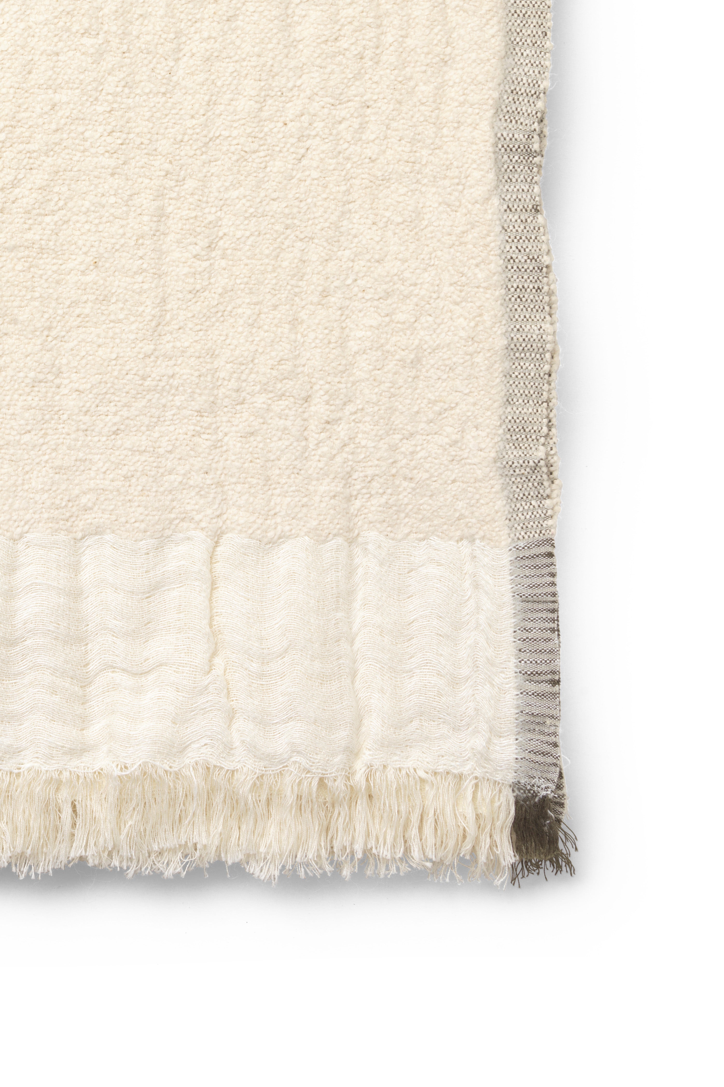 WEAVER bedspread broken white