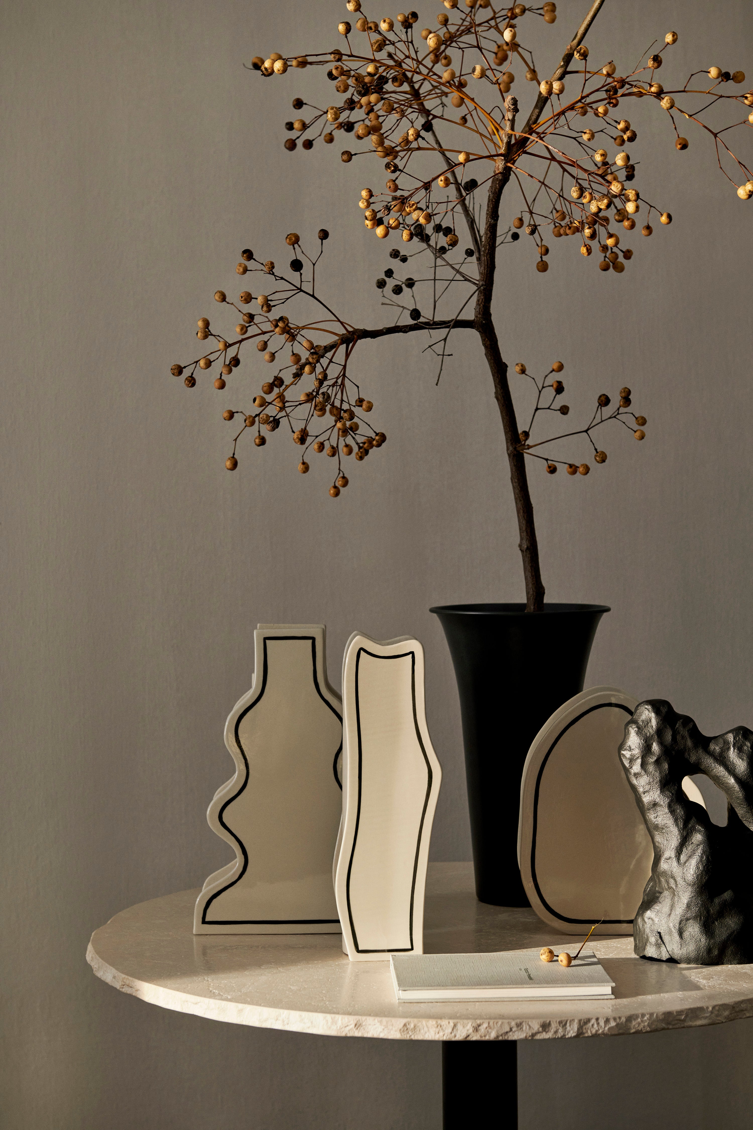 Váza PASTE VASE SLIM zlomená bílá s černým vzorem