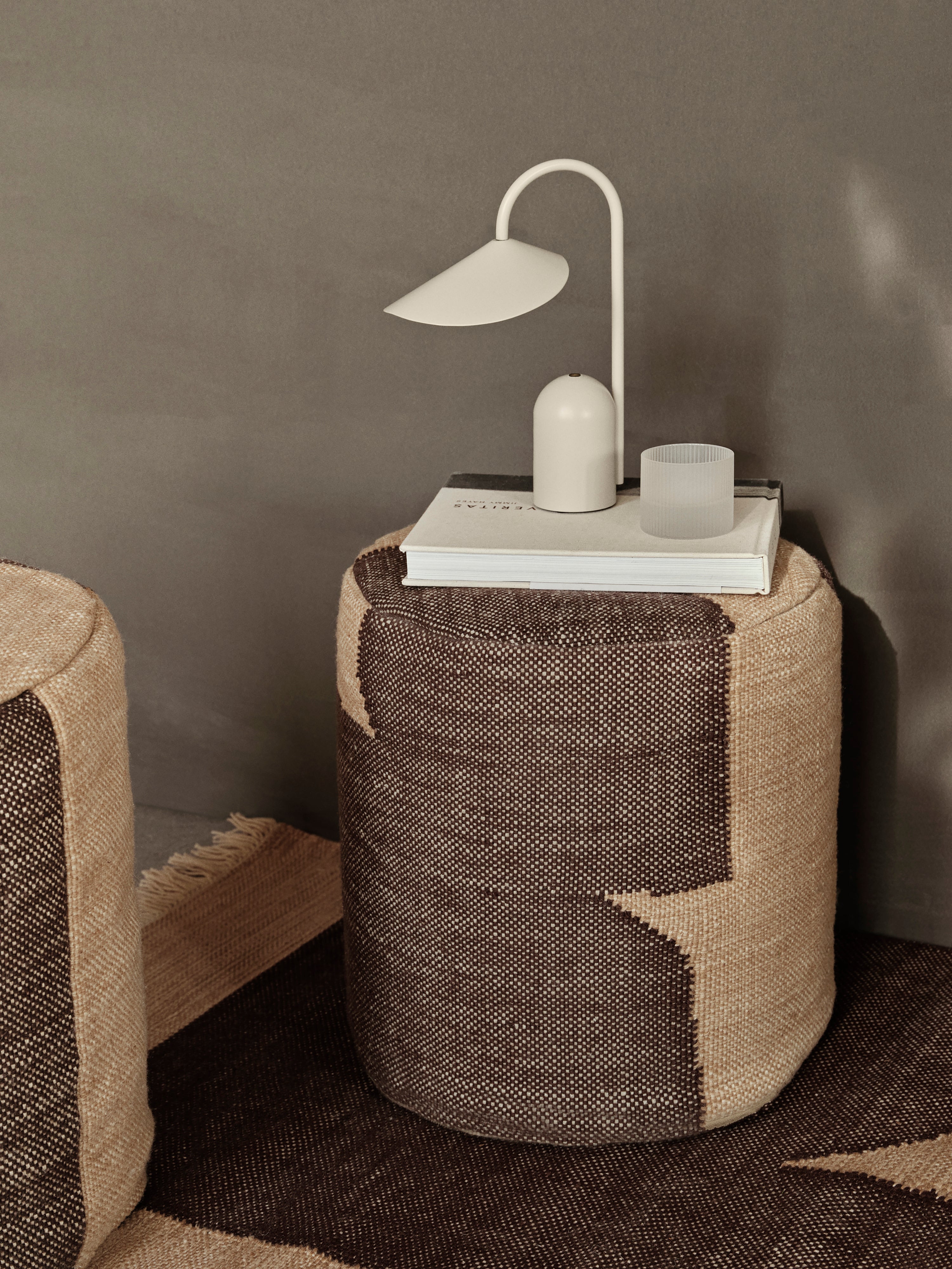 ARUM portable lamp white
