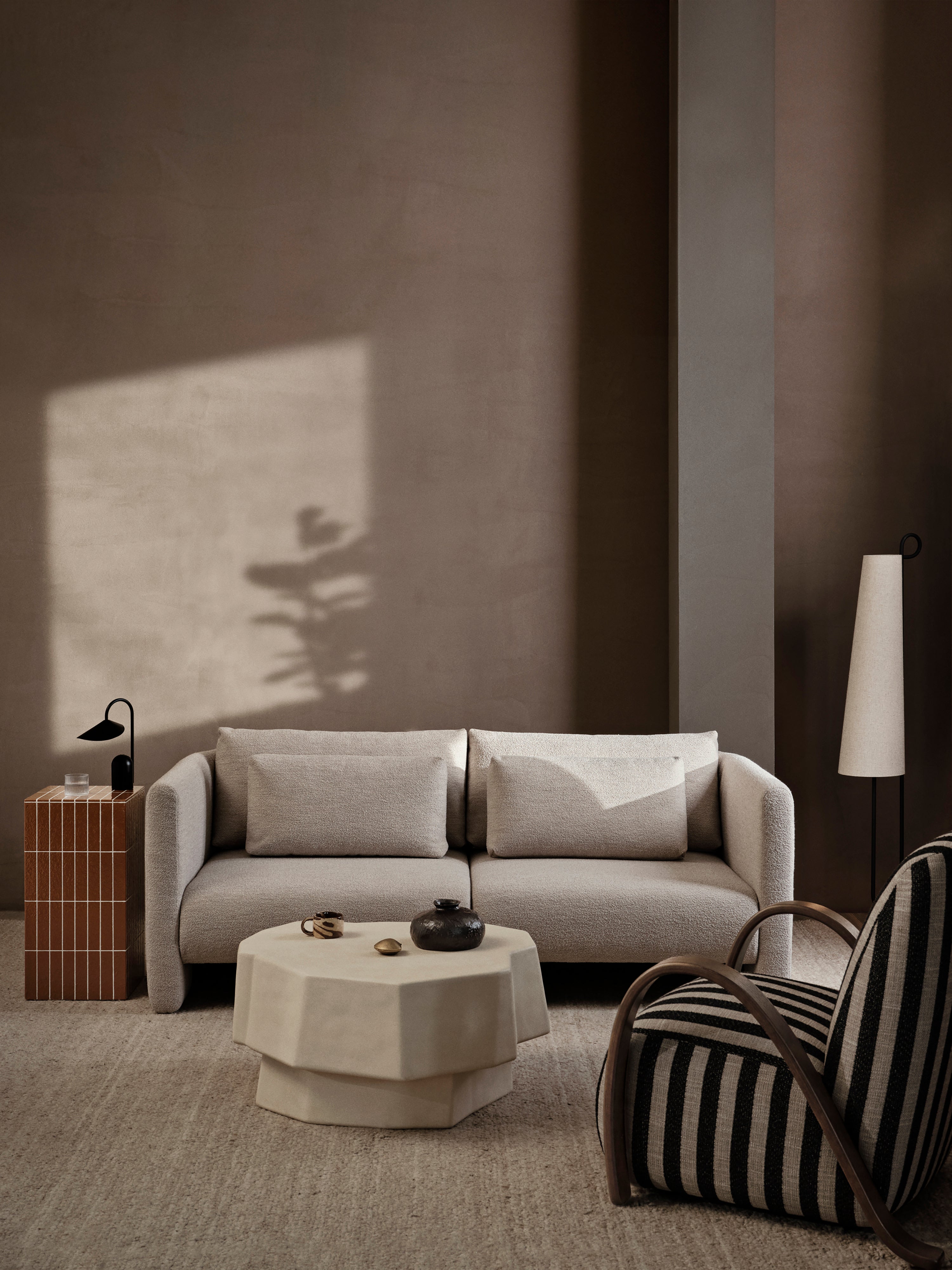 ANCORA floor lamp in broken white with a black base