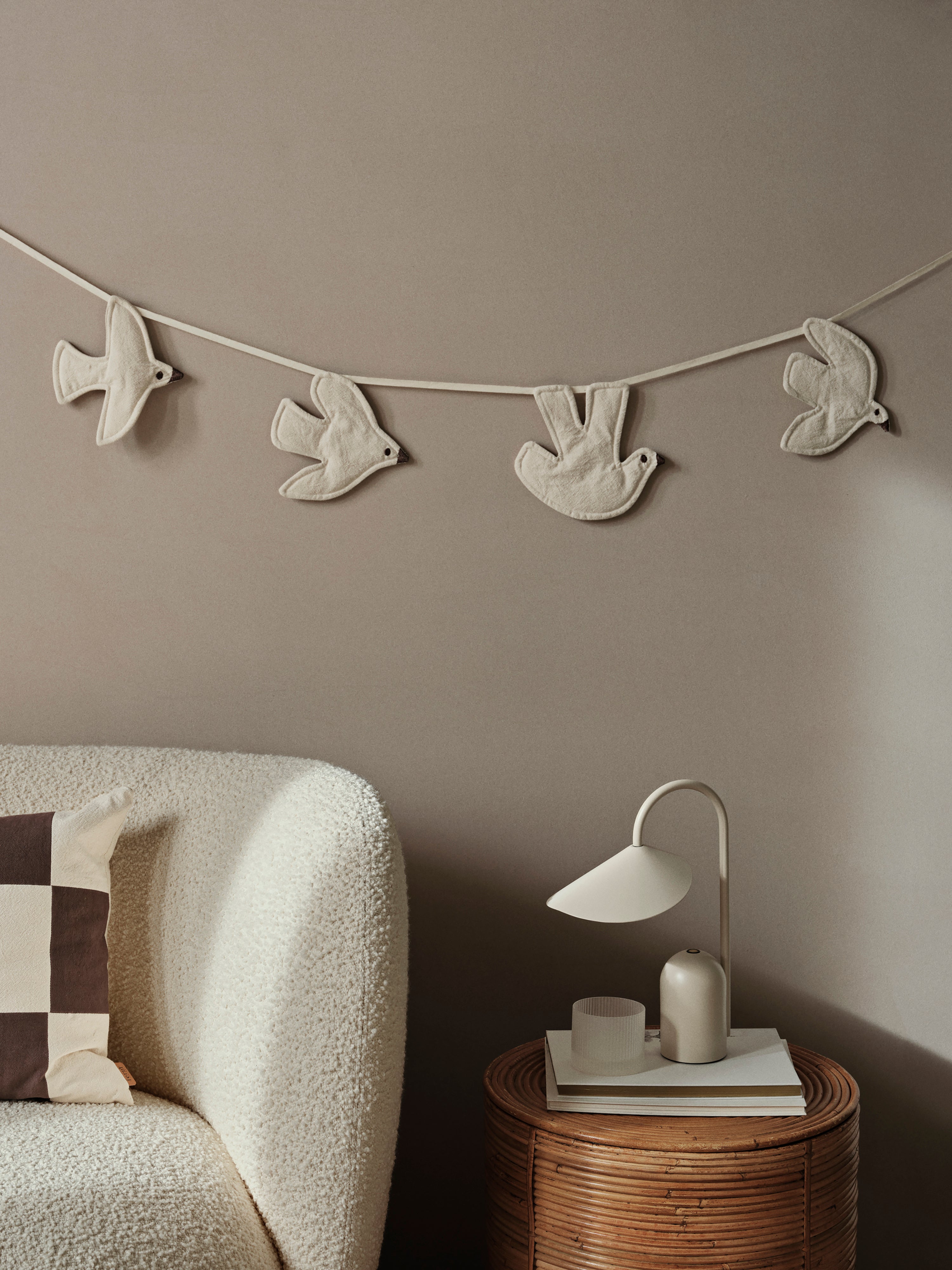 ARUM portable lamp white