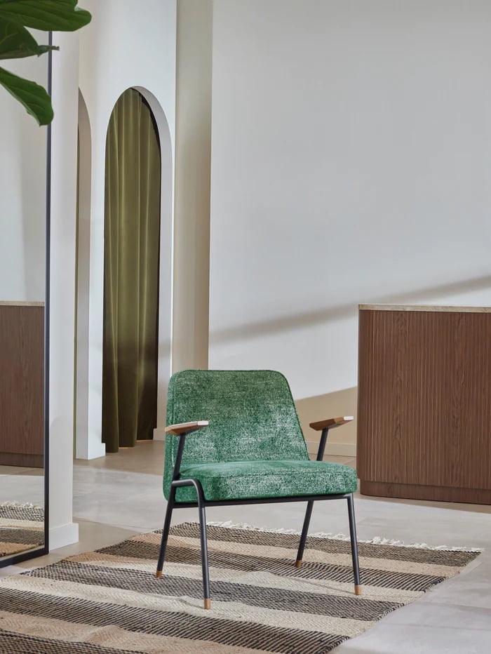 Fotel 366 METAL czerwony w tkaninie Velvet Sierra 366 concept Eye on Design