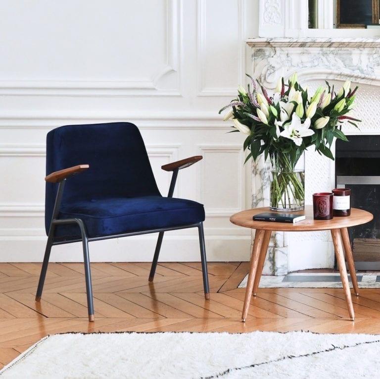 Fotel 366 METAL niebieski w tkaninie Velvet Indigo 366 concept Eye on Design