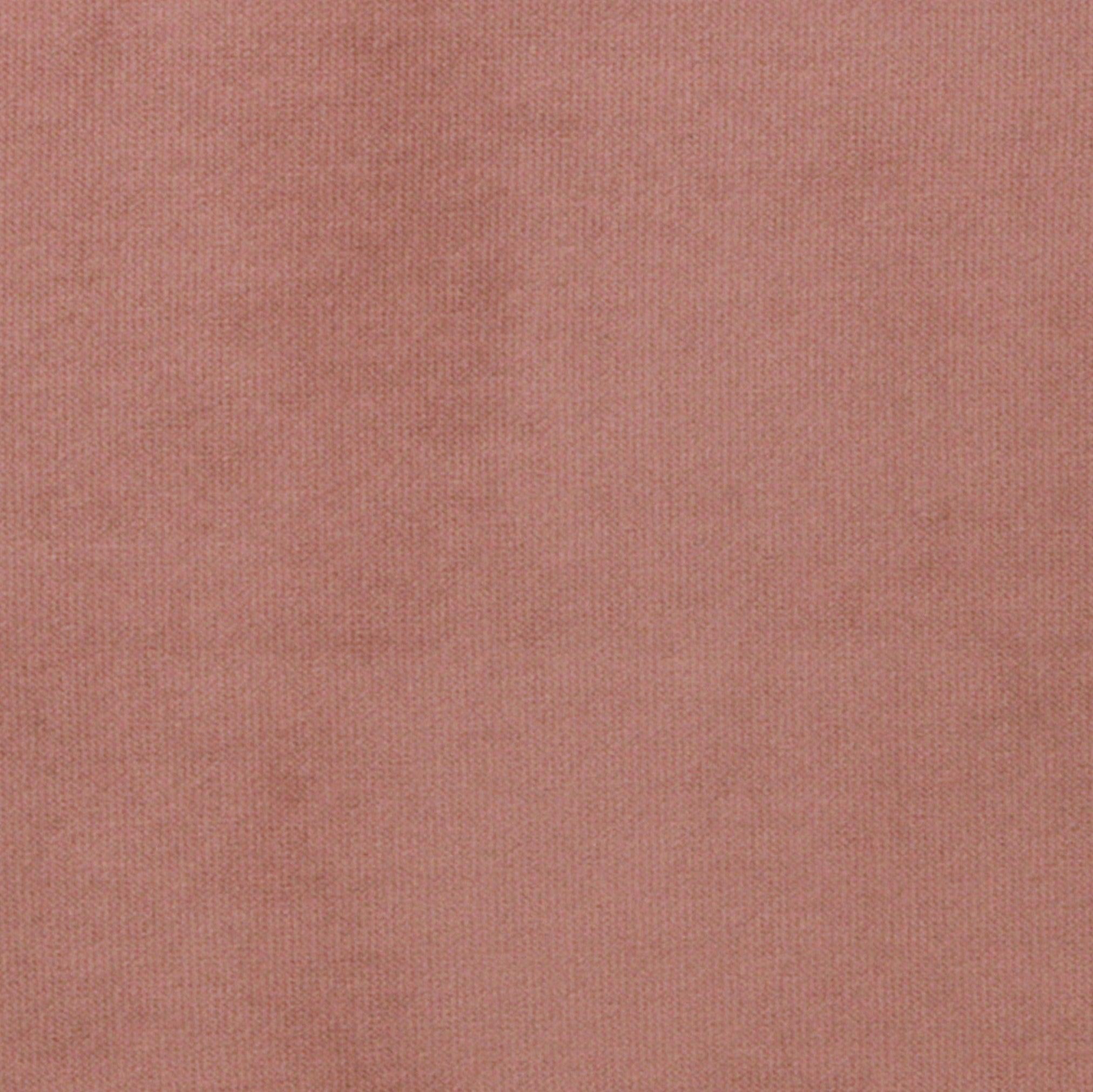 Fotel aksamitny SARA różowy Woood Eye on Design