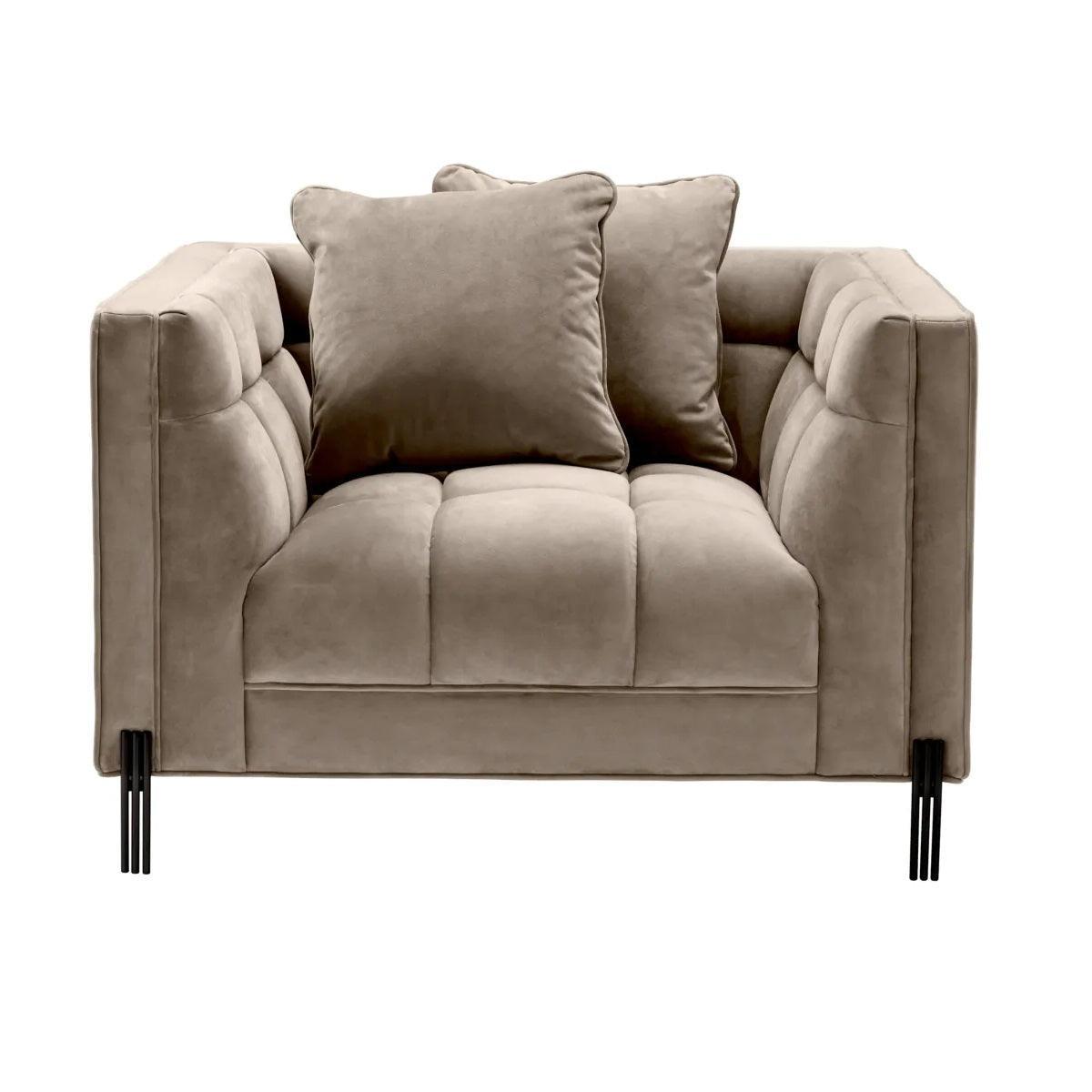 Fotel aksamitny SIENNA beżowy Eichholtz Eye on Design