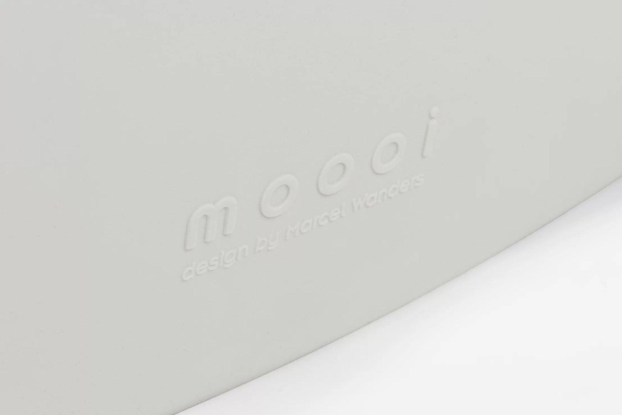 Fotel bujany O. biały Moooi Eye on Design