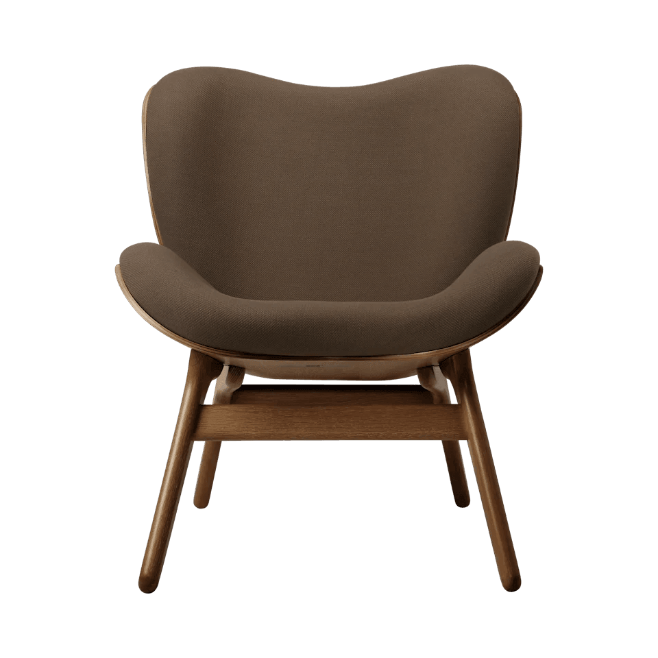 Fotel CONVERSATION PIECE kawowy z ciemno dębową podstawą UMAGE Eye on Design