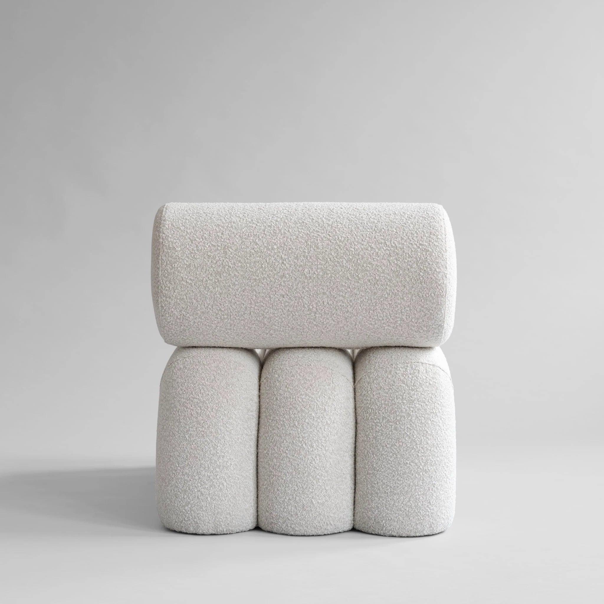 Fotel FOKU boucle biały 101 Copenhagen Eye on Design