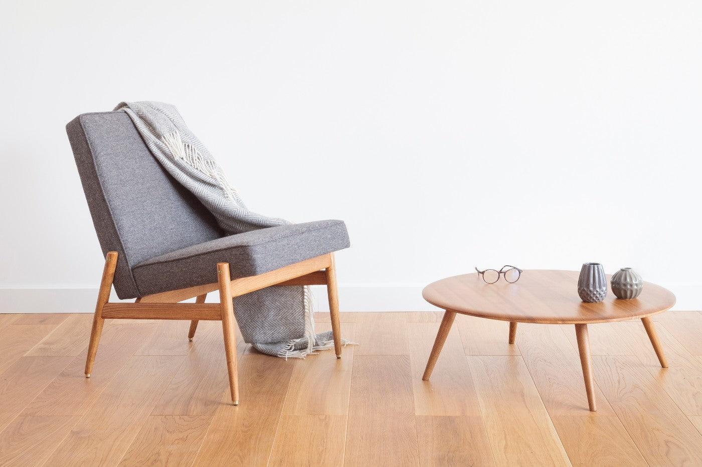 Fotel klubowy FOX beżowy w tkaninie Coco Creme 366 concept Eye on Design