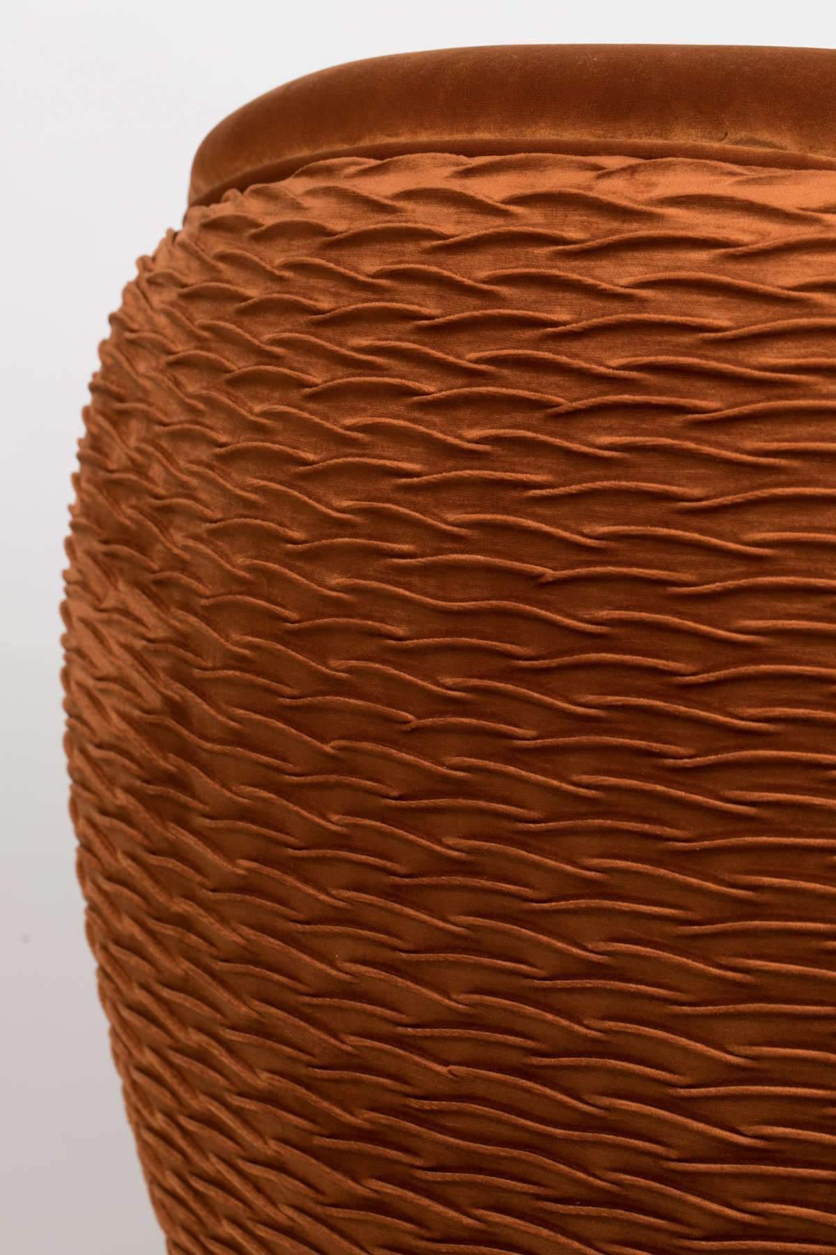 Fotel lounge SO CURVEY miedziany Bold Monkey Eye on Design