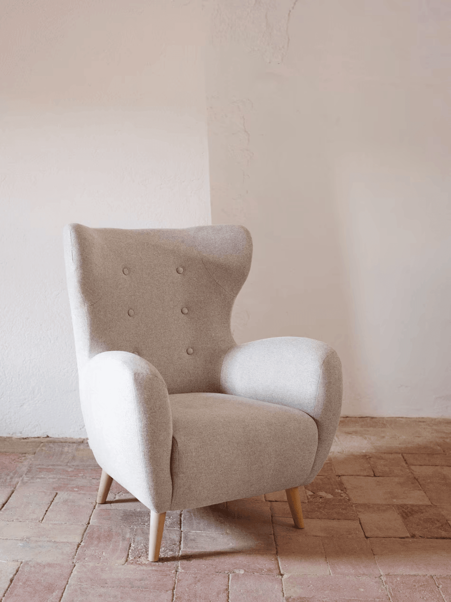 Fotel PATIO beżowy szenil La Forma Eye on Design