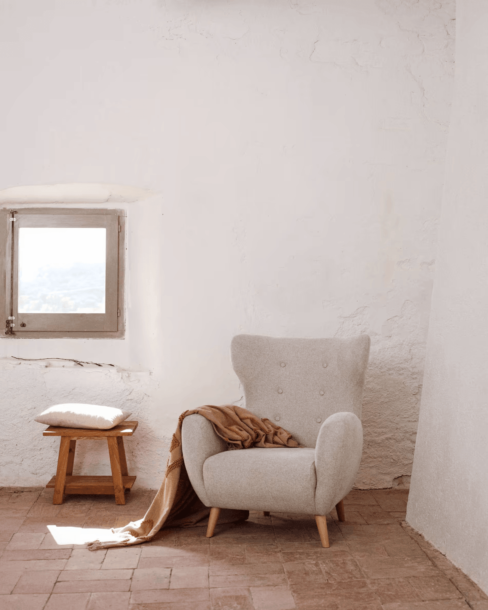 Fotel PATIO beżowy szenil La Forma Eye on Design