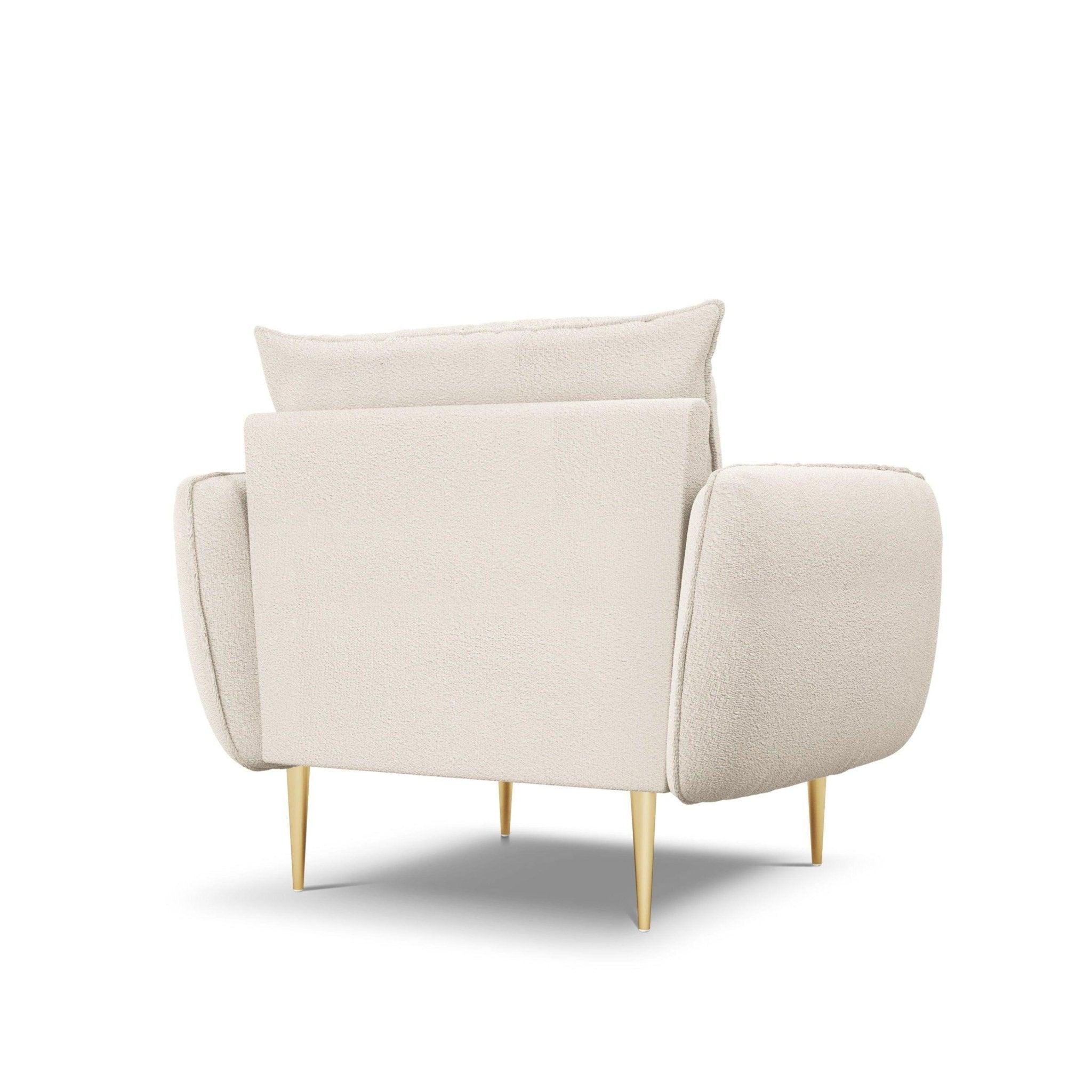 Fotel w tkaninie boucle VIENNA beżowy ze złotą podstawą Cosmopolitan Design Eye on Design