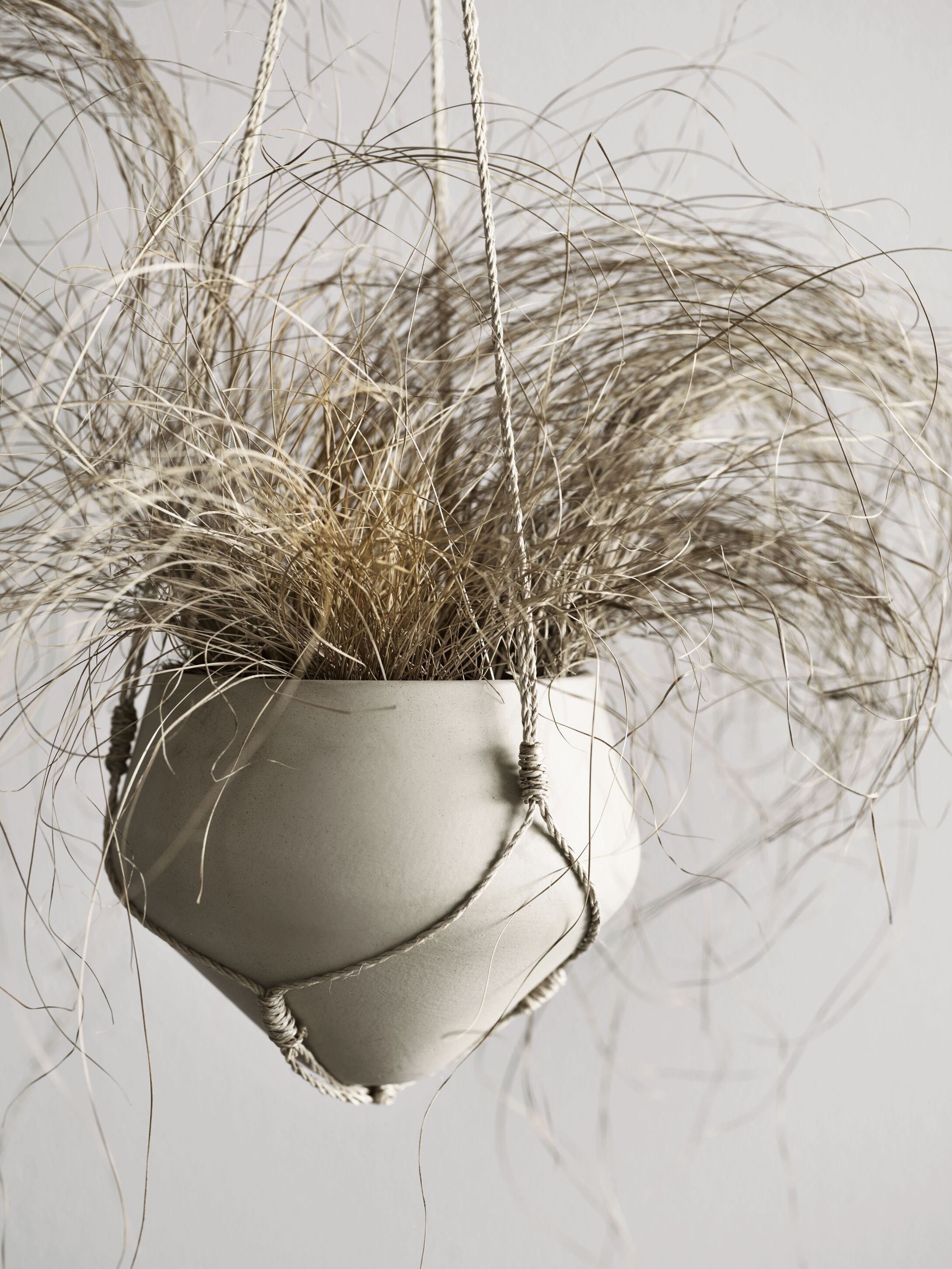 Závěsný květináč GROVE krémová keramika