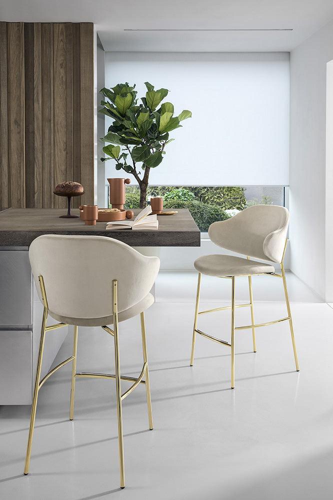 Hoker aksamitny HOLLY czarny Calligaris Eye on Design