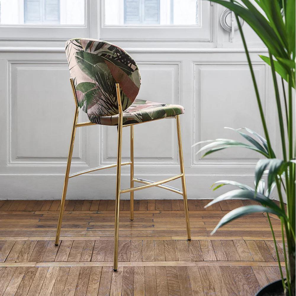 Hoker aksamitny INÈS jasnoróżowy z motywem roślinnym Calligaris Eye on Design