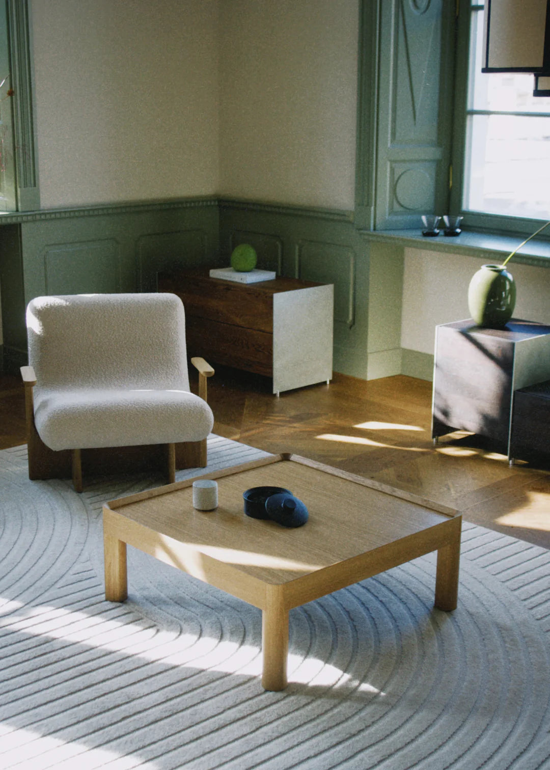 INSET MID Coffee Table Dark Oak Wood