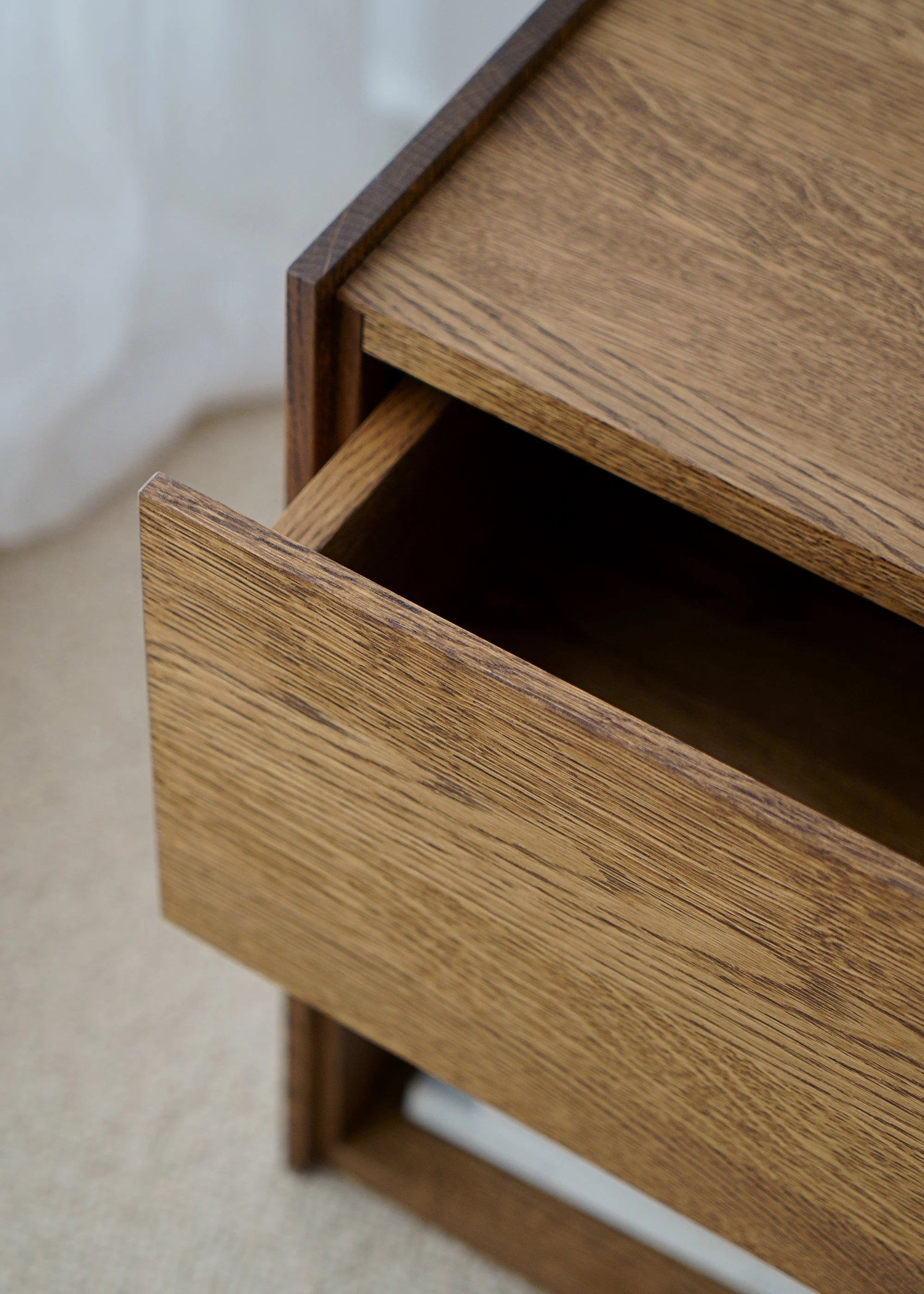 KARI Nightstand Oak Wood