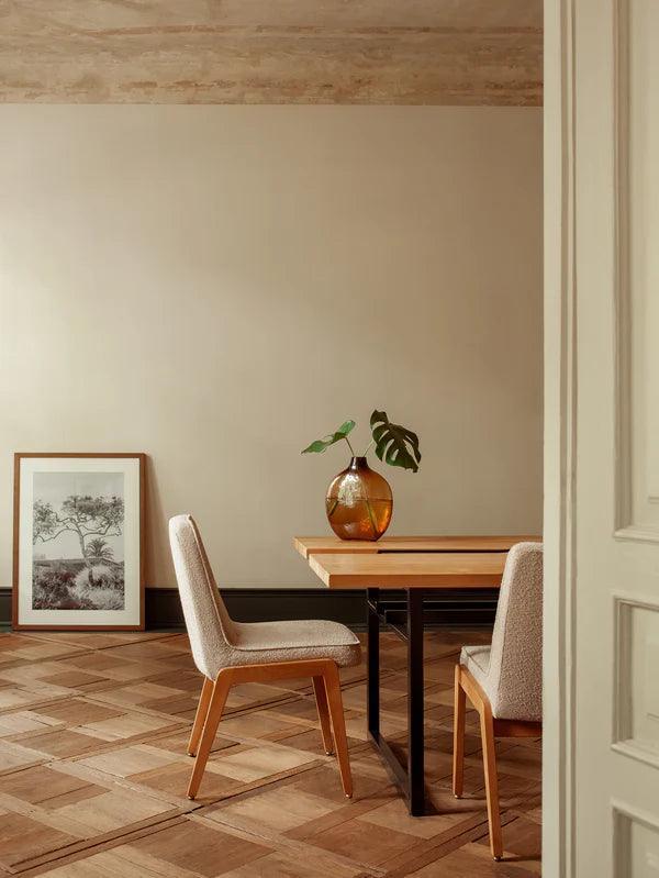 Krzesło 200-125 VAR zielony w tkaninie Boucle Bottle Green 366 concept Eye on Design