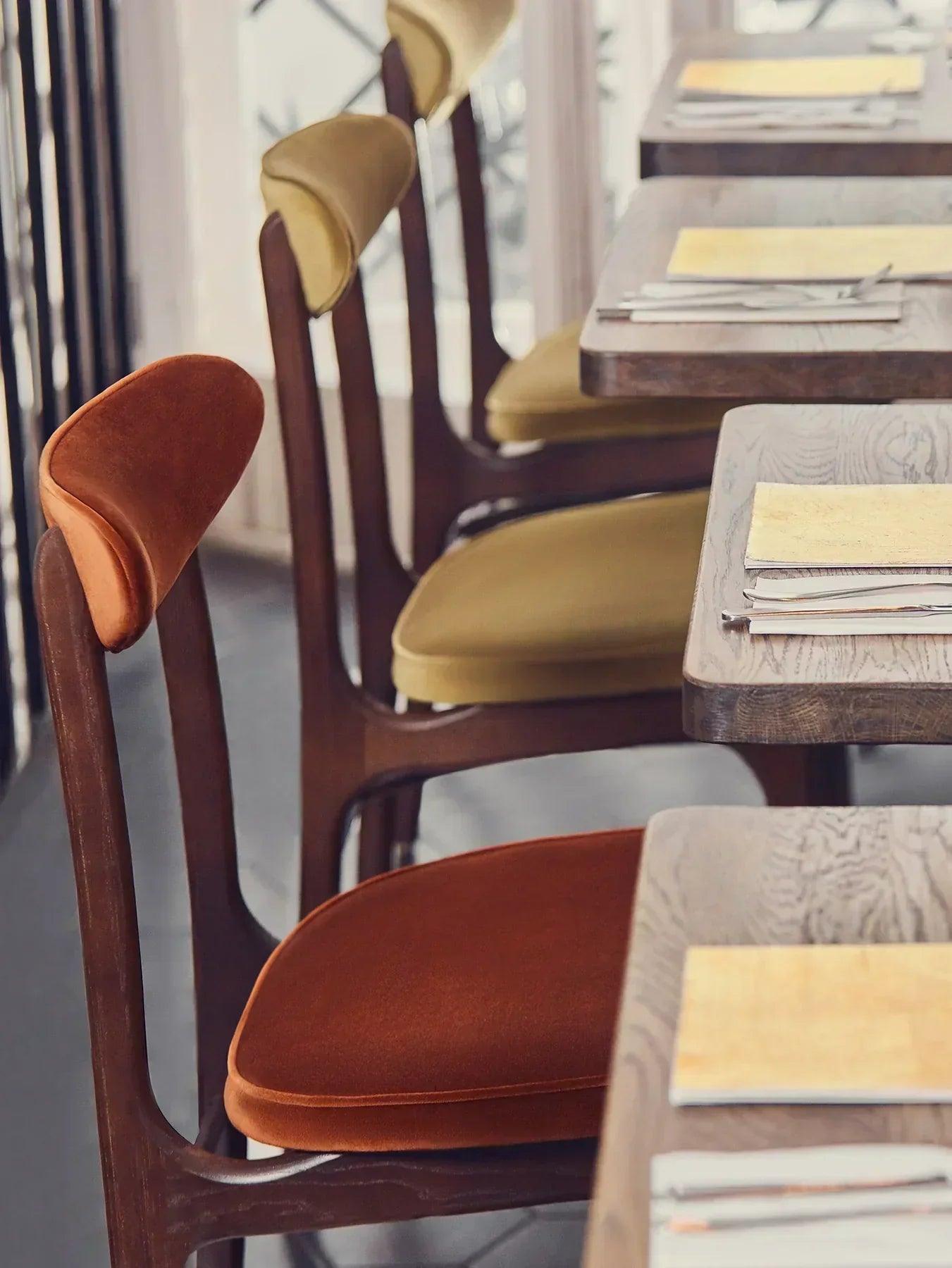 Krzesło 200-190 beżowy w tkaninie Coco Beige 366 concept Eye on Design