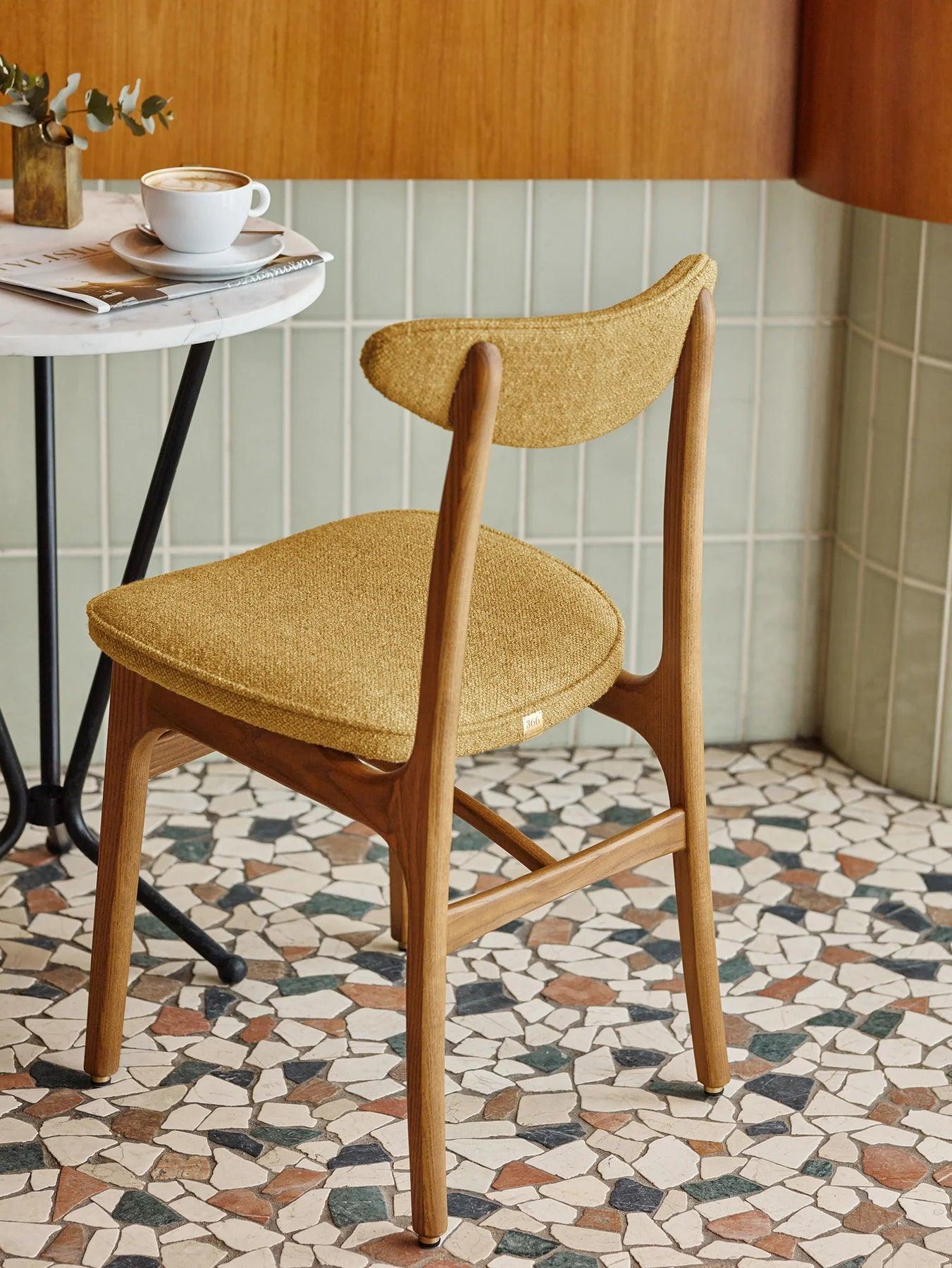 Krzesło 200-190 żółty w tkaninie Shine Velvet Mustard 366 concept Eye on Design