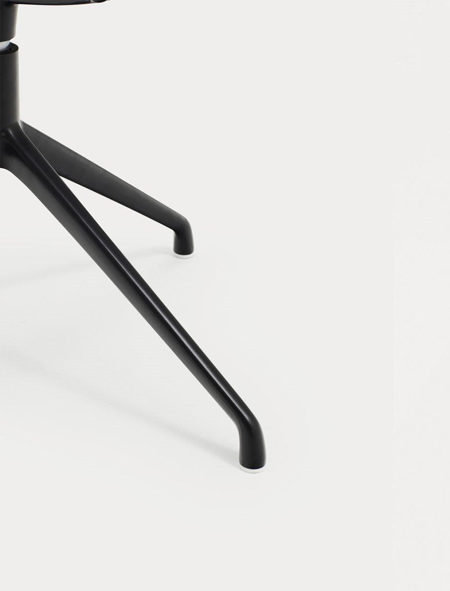 Krzesło ADD ekoskóra czarna z czarną podstawą Teulat Eye on Design