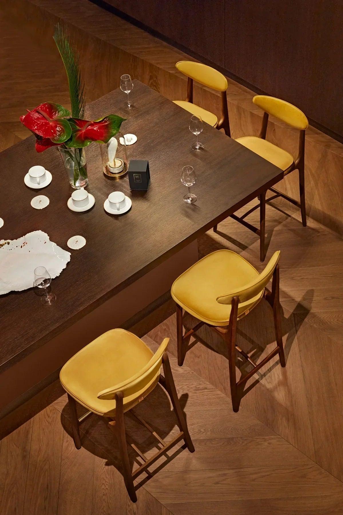 Krzesło barowe 200-190 żółty w tkaninie Marble Mustard 366 concept Eye on Design