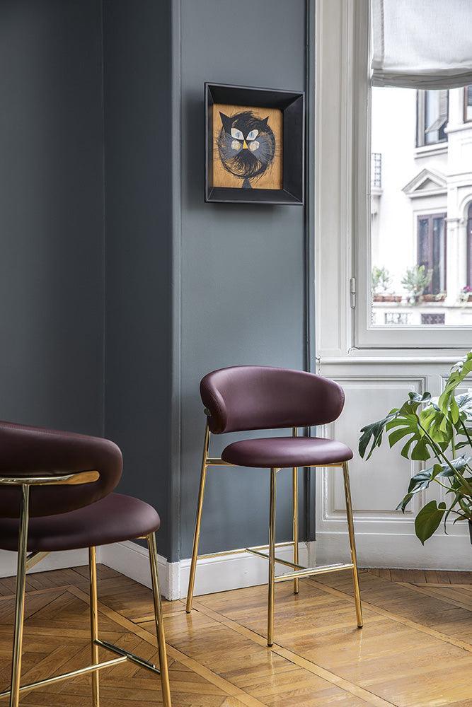 Krzesło barowe OLEANDRO ciemnobeżowa ekoskóra z metalową podstawą Calligaris Eye on Design