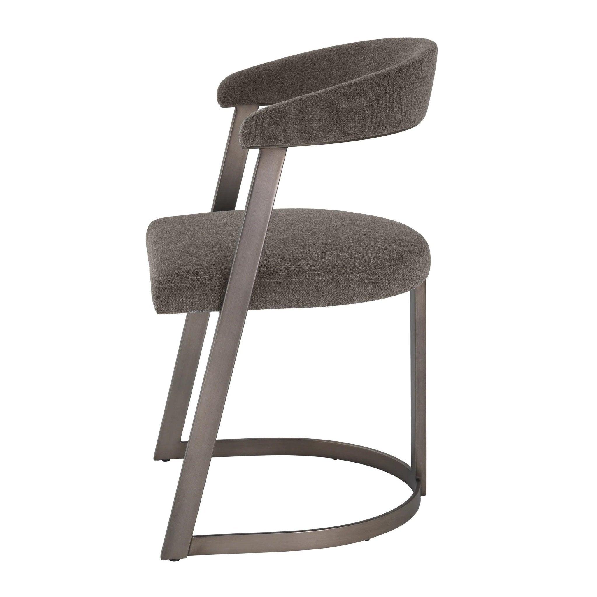 Krzesło DEXTER brązowy z brązową podstawą Eichholtz Eye on Design