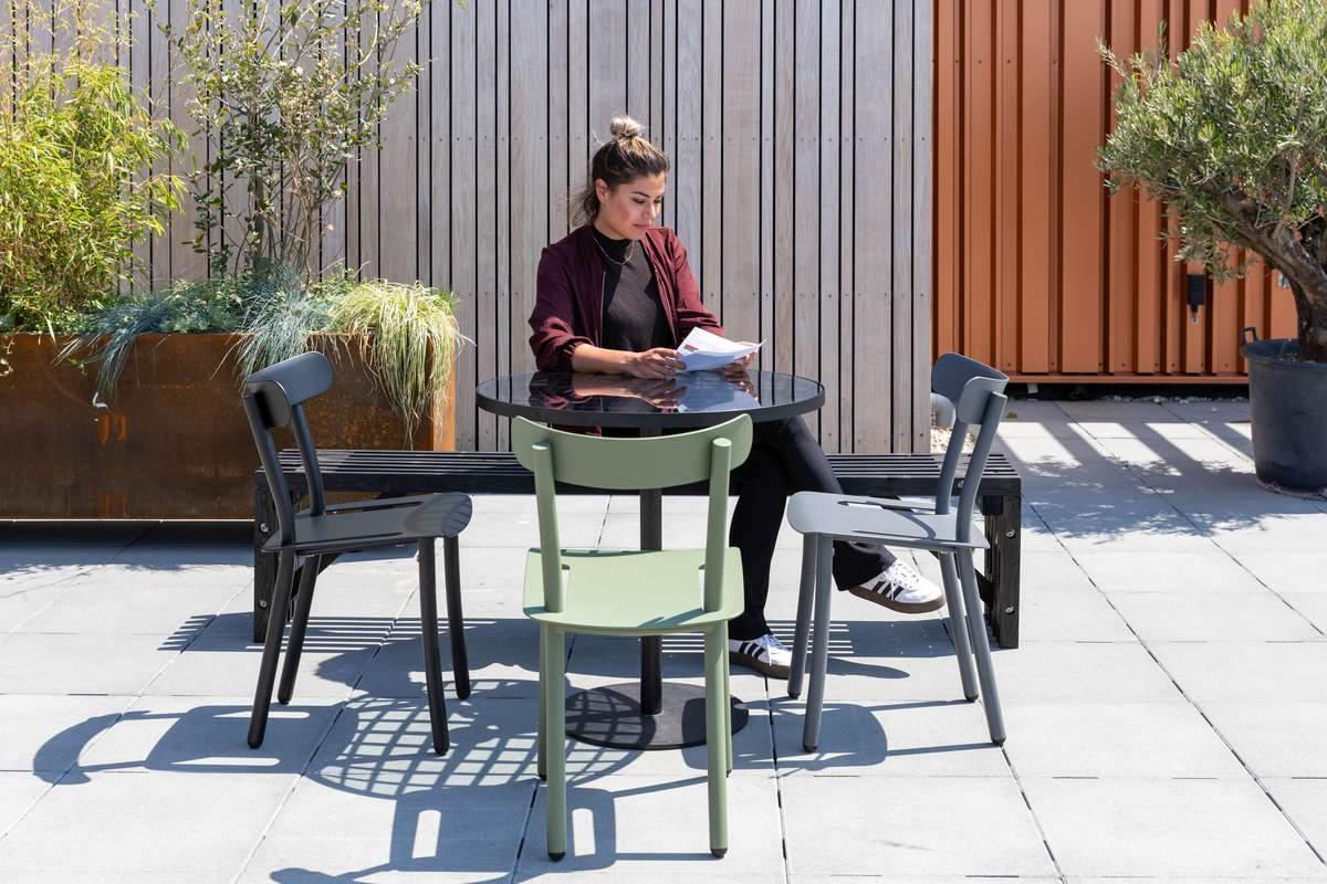 Krzesło FRIDAY zielony Zuiver Eye on Design