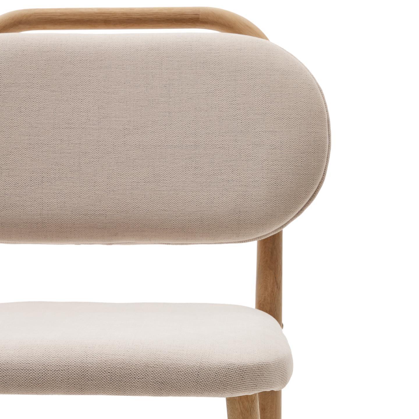 Krzesło HELDA beżowy szenil z drewnianą podstawą La Forma Eye on Design