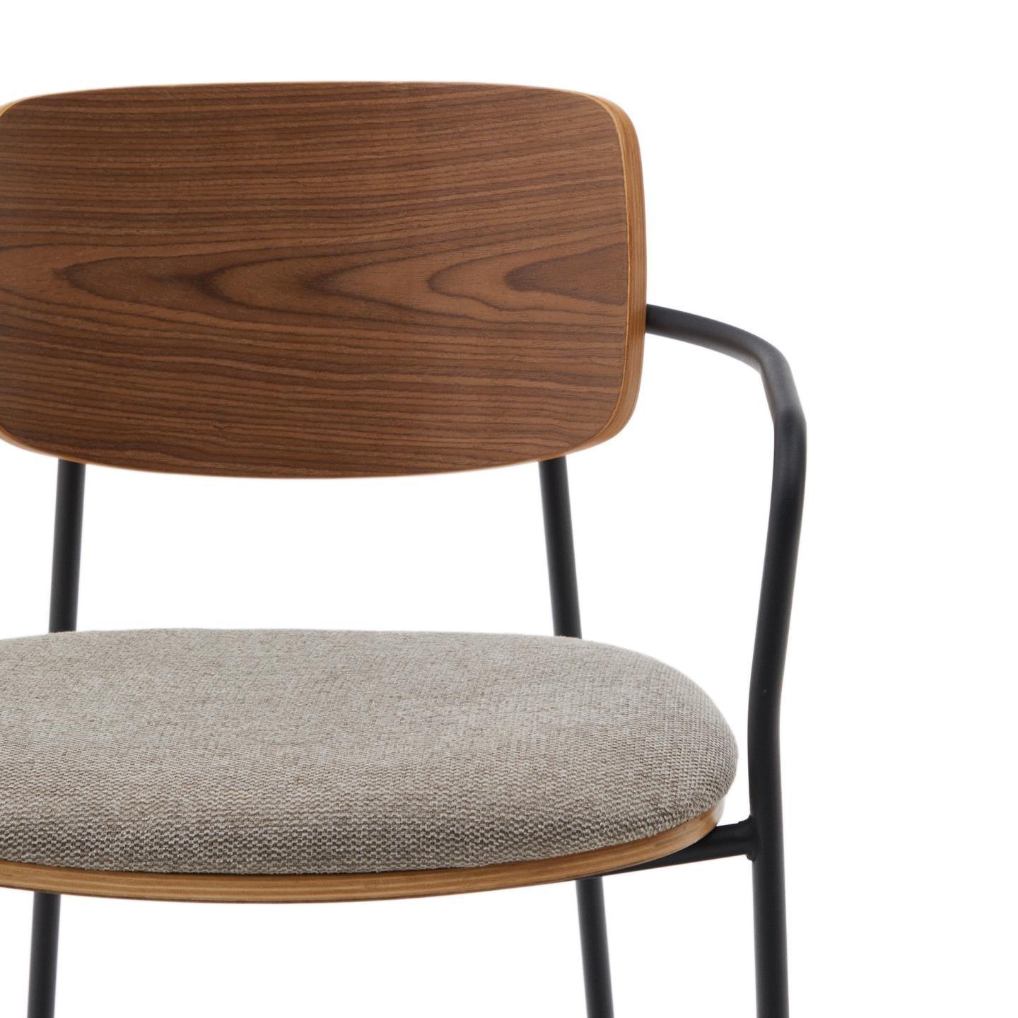 Krzesło MAUREEN fornir orzechowy z czarną podstawą La Forma Eye on Design