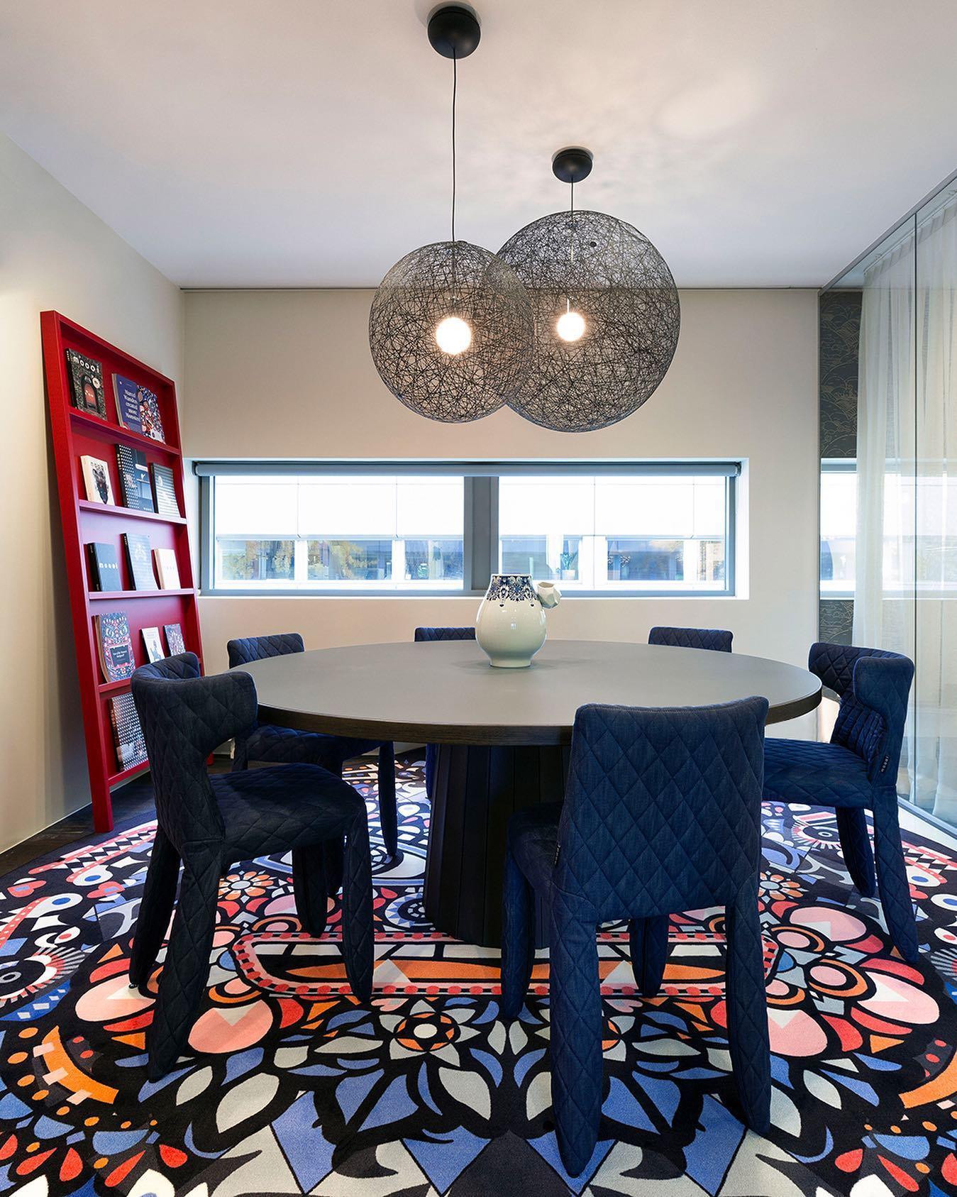 Krzesło MONSTER z szerokim oparciem Moooi Eye on Design