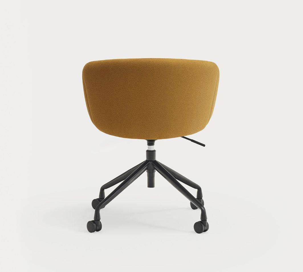 Krzesło na kółkach z podłokietnikami ADD musztardowy Teulat Eye on Design