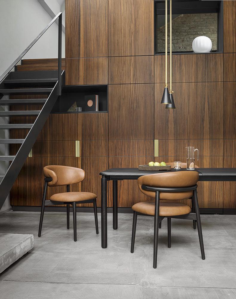 Krzesło OLEANDRO koniakowa ekoskóra z drewnianą podstawą Calligaris Eye on Design