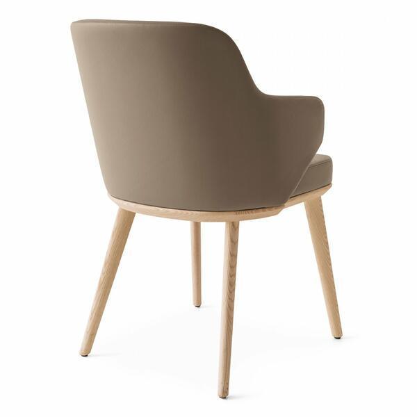 Krzesło skórzane z podłokietnikami FOYER ciemnoszary z drewnianą podstawą Calligaris Eye on Design