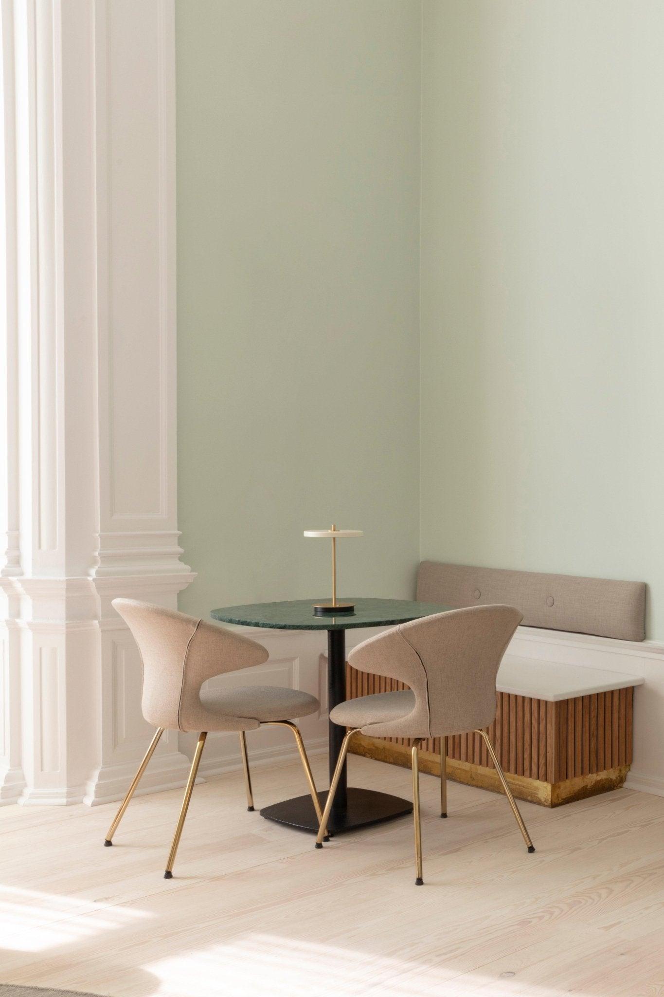 Krzesło TIME FLIES żółty ze złotą podstawą UMAGE Eye on Design