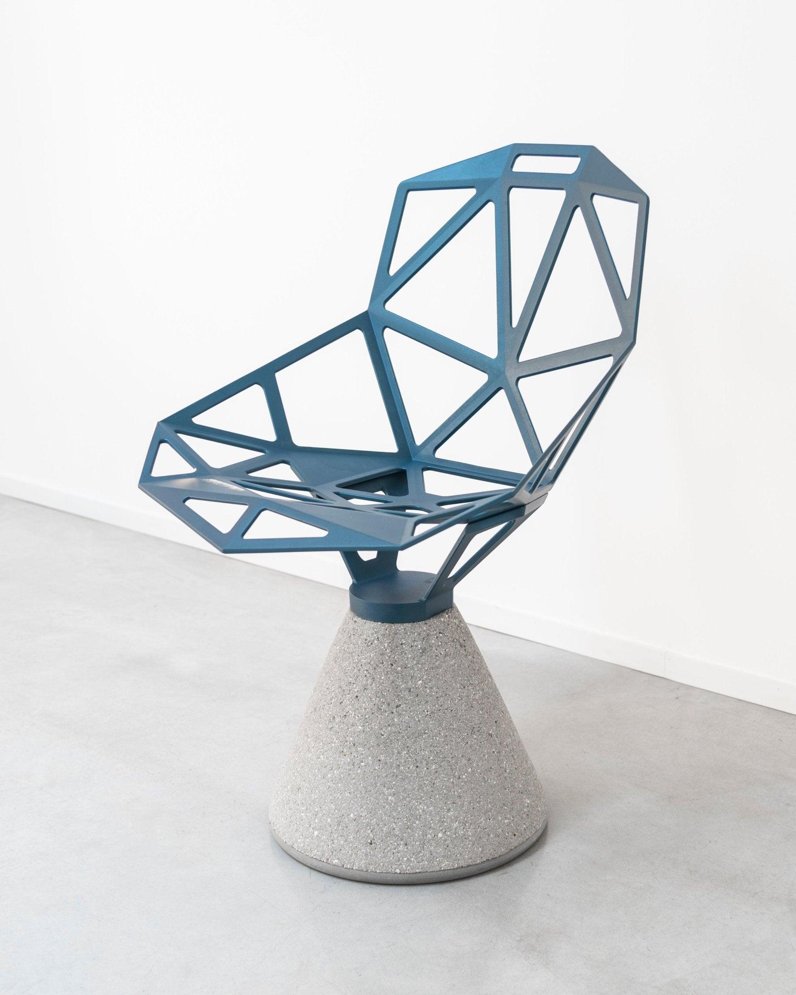 Krzesło z betonową podstawą CHAIR_ONE czarny Magis Eye on Design