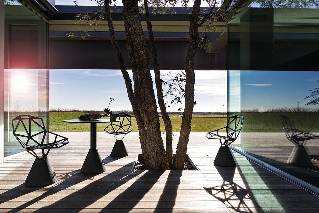 Krzesło z betonową podstawą CHAIR_ONE niebieski Magis Eye on Design