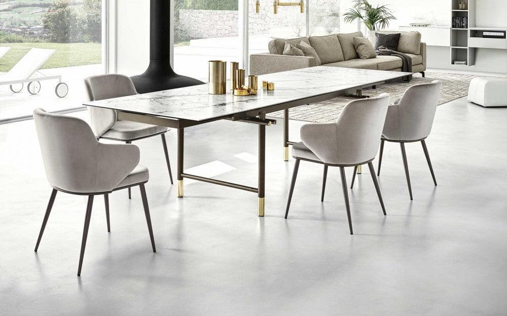 Krzesło z podłokietnikami FOYER melanż brązowy z metalową podstawą Calligaris Eye on Design