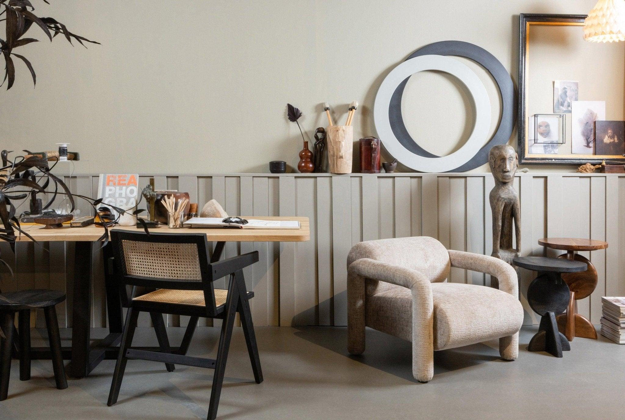 Krzesło z podłokietnikami GUNN czarny Woood Exclusive Eye on Design