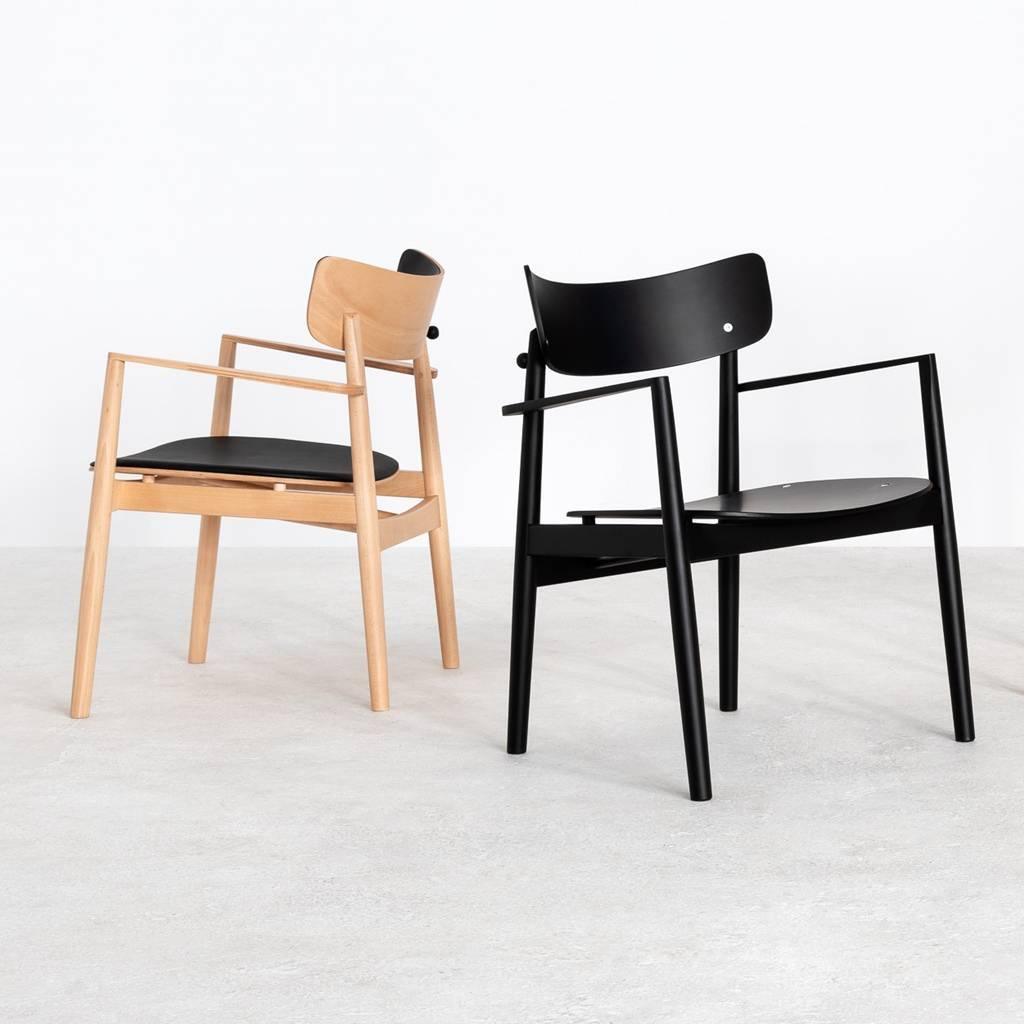 Krzesło z podłokietnikami NOPP B-1803 lite drewno bukowe Fameg Eye on Design