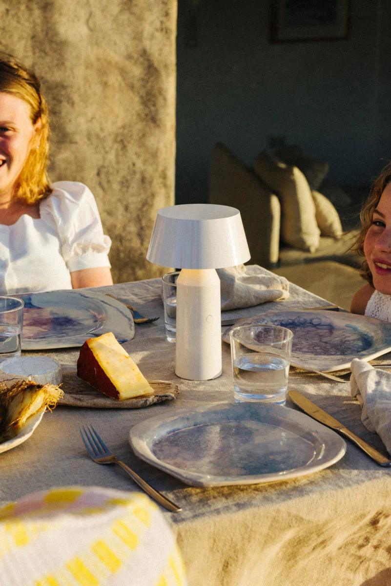 Lampa akumulatorowa BICOCA kremowy Marset Eye on Design